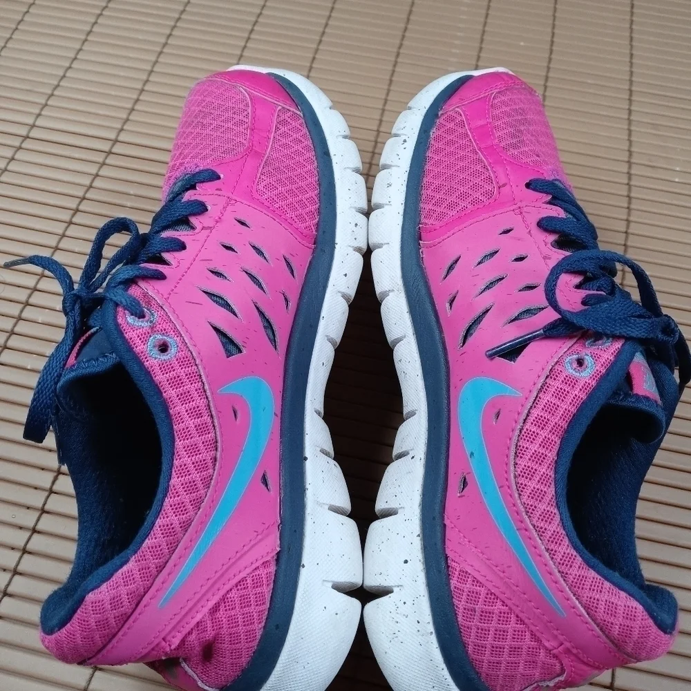 Nike Womens Flex Fitsole 2013 Running Shoes 580440-601 Low Top Lace Up 8.5 pink.